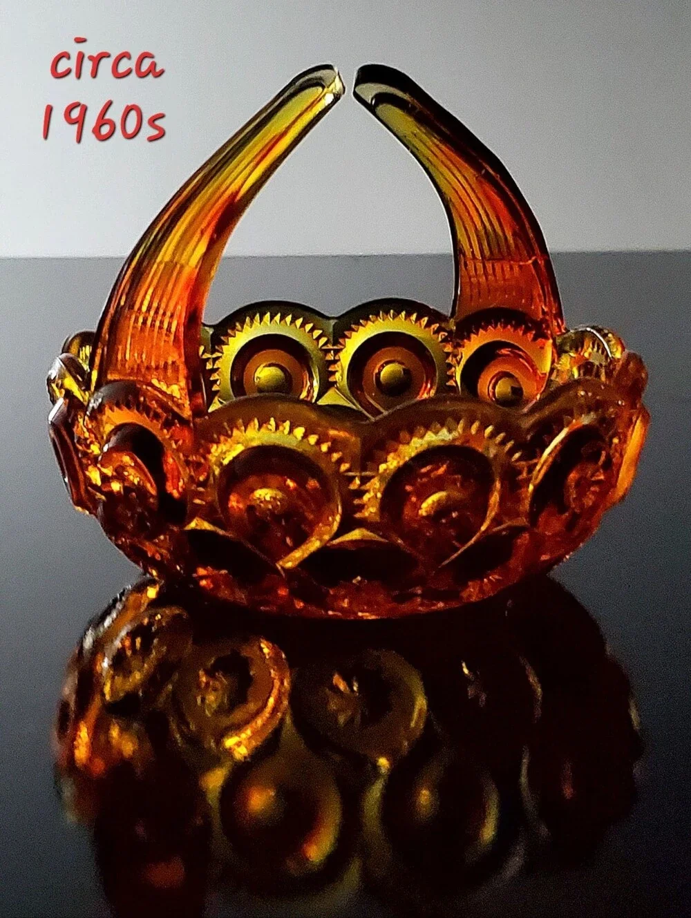 GLOWING Fire Amberina Moon & Star Split Handle Art Glass Basket - Picture 6 of 16